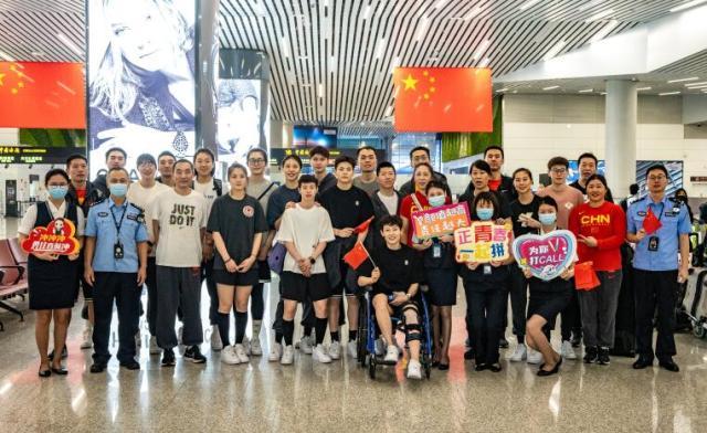 规则讲解-女篮凯旋回国 杨力维坐轮椅！韩旭将战大运会