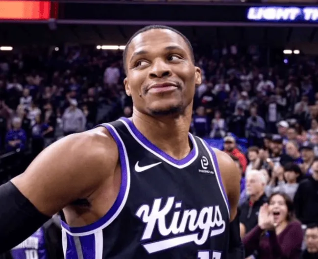 官方网站-威少近3战场均23.7分6.7助2.3板，命中率62.8%&amp;amp;三分47.6%